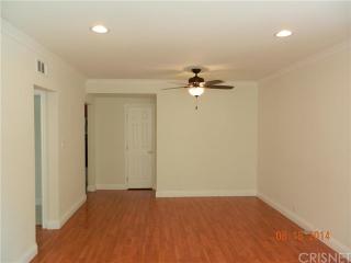 5482 Edgewood Pl, Los Angeles CA  90019-2801 exterior