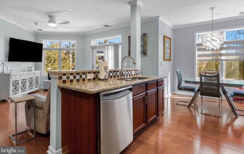 208 Carson Ter, Huntingdon Valley PA  19006-4718 exterior