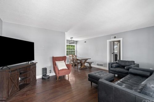 1412 Naples Pl, Fullerton CA  92833-4432 exterior