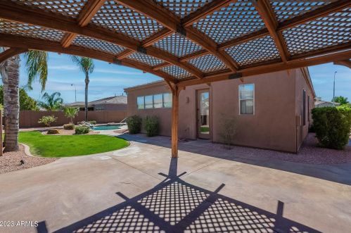 2146 Buena Vis Dr, Chandler AZ 85249-4608 exterior