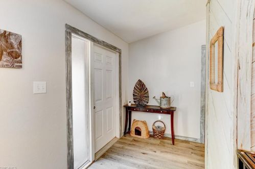 1061 12th Ave, Naples, FL 34120-3454