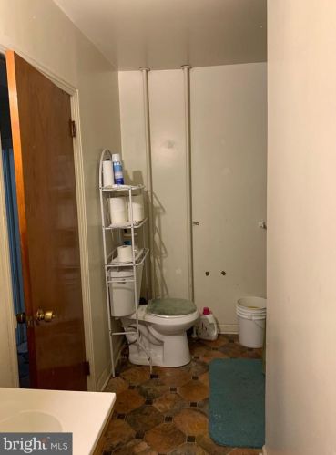 101 6 St, Darby PA 19023-2305 exterior