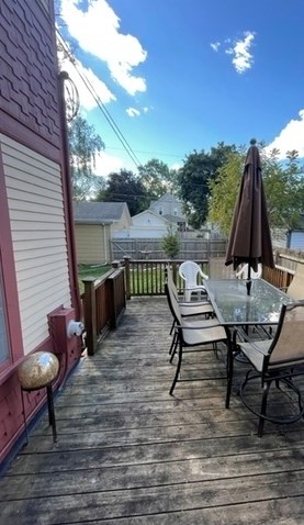 305 Wilcox, Joliet IL 60435-6971 exterior