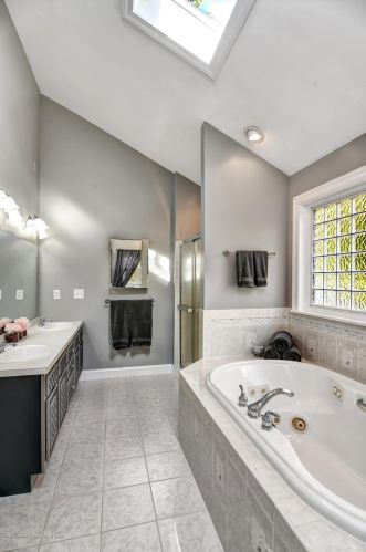 563 Constitution Dr, Jackson Twp NJ 08527-4331 exterior