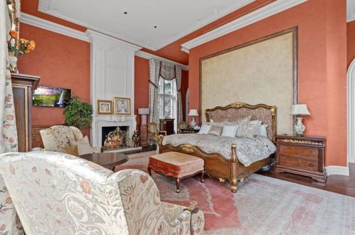 7613 Bay Colony Dr, Naples FL 34108-7756 exterior