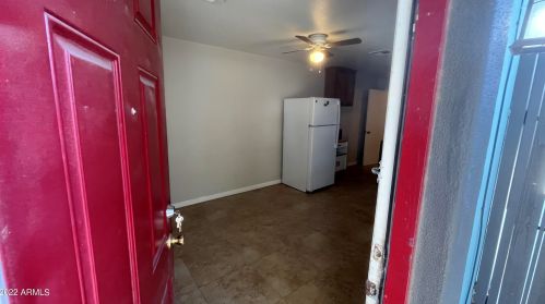 4202 72nd Ln, Phoenix AZ  85033-3111 exterior