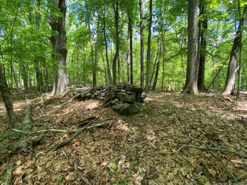 244 St, Roxbury CT 06783-1014 exterior