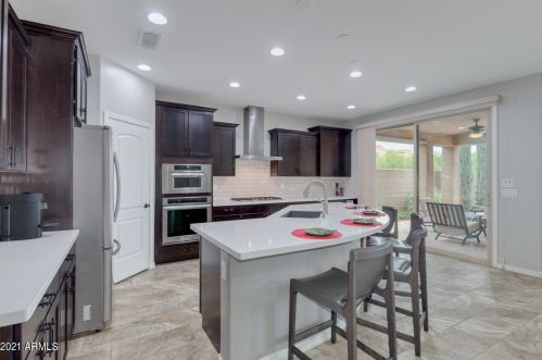 161 Rosemary Dr, Chandler AZ  85248-4038 exterior