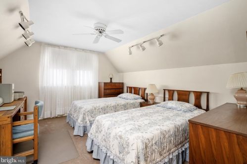 673 Independence Ave, Trenton NJ 08610-4201 exterior