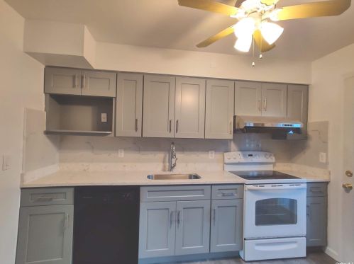 174 Iceland Dr, Huntington Station NY  11746-4210 exterior