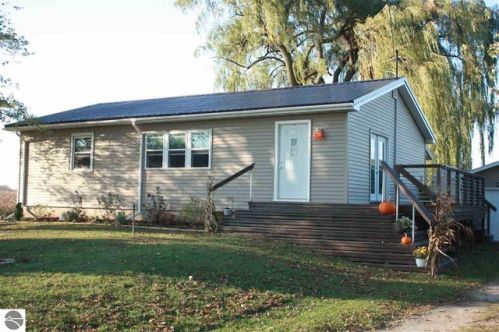 11385 Walton Rd, Shepherd, MI 48883-9703