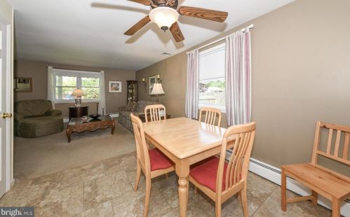 334 Kalmia St, Warminster PA 18974-4727 exterior