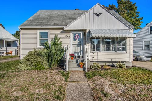 2040 Norman Ave, Meskegon, MI 49441-3450