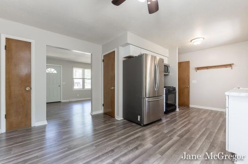 1305 Poulson Rd, Meskegon MI 49445-2532 exterior