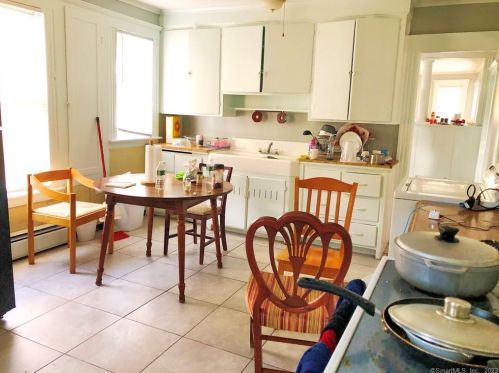 59 Berry St, Torrington CT 06790-4801 exterior