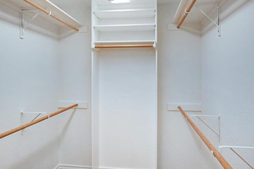 127 Donella Dr, San Antonio TX 78232-1401 exterior