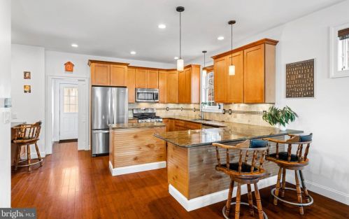 985 6th St, Philadelphia PA  19123-1405 exterior