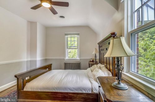 7426 Piney Branch Rd, Silver Spring MD 20901-4352 exterior