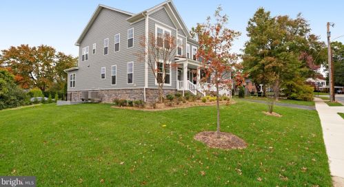 920 Darton Dr, Alexandria VA 22308-2021 exterior