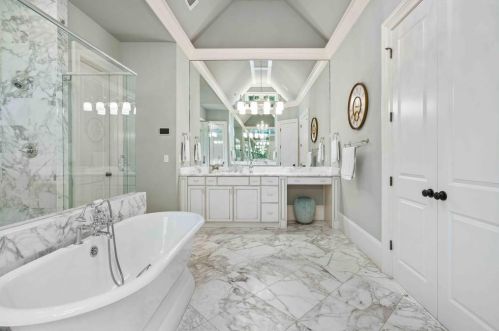 4968 Long Is Dr, Atlanta GA 30327-4904 exterior