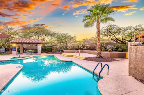 5860 Bright Star Dr, Tucson AZ  85718-3429 exterior