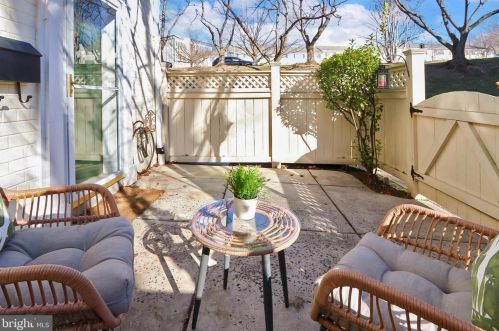 5260 Maris Ave, Alexandria VA  22304-1904 exterior