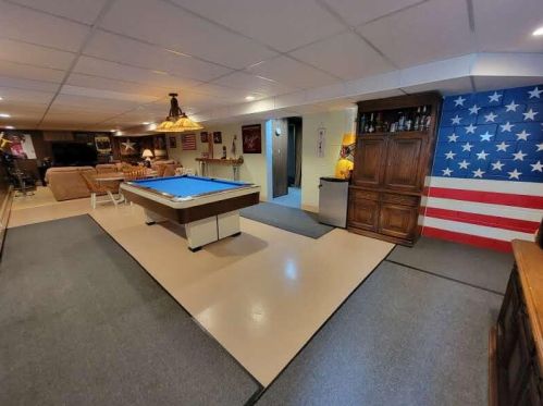 1849 Lawnel Ave, Meskegon MI 49441-3743 exterior