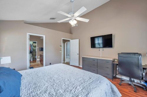 9616 Long Meadow Dr, Tampa FL  33615-1236 exterior