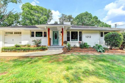 1212 Stone Mountain Lithonia Rd, Lithonia GA  30058-6255 exterior