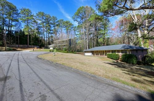 2216 Chrysler Ter, Atlanta GA  30345-3808 exterior