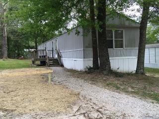 105 Earl Rd, Huntsville, TX 77320-5486