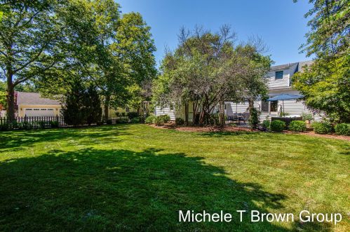 2530 Hall St, Grand Rapids MI 49506-3503 exterior