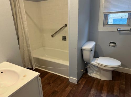 216 Center St, Milwaukee WI  53212-2841 exterior