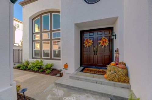 12080 Riviera, Tustin CA  92782-1203 exterior