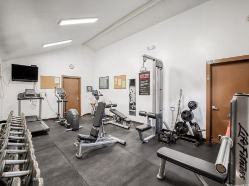 1247 Ala Alii St, Honolulu HI  96818-5313 exterior