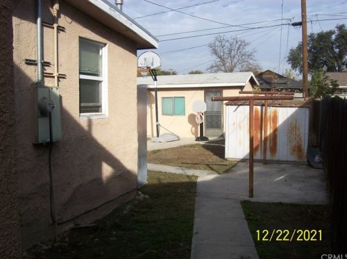 2705 Olive Ave, Fullerton CA 92833-3542 exterior