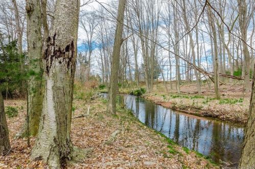 391 Adams St, Manchester CT  06042-2763 exterior