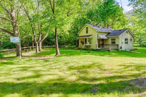 889 Quinnell Ave, St Marys Point, MN 55043-9616