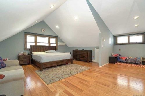 3 Arbor Ln, Huntington Station NY 11746-5136 exterior