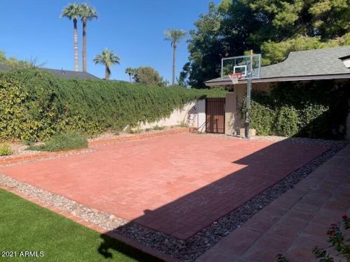 8332 10th Ave, Phoenix AZ  85021-5511 exterior