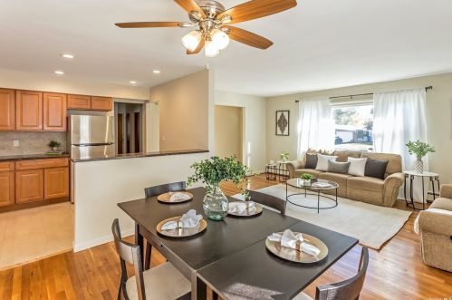 66 Avondale St, Valley Stream NY 11581-1801 exterior