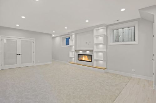 1323 Nelson St, Chicago IL 60657-3103 exterior