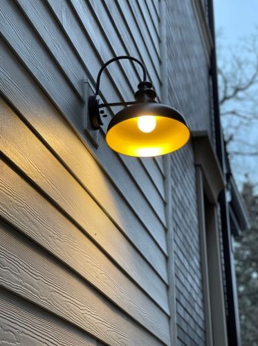 3854 Claremont Ave, Chicago IL 60618-3820 exterior