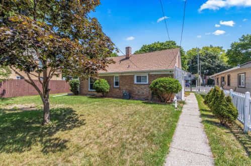 3755 60, Milwaukee WI 53218-2426 exterior