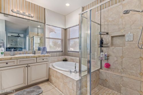 1071 Mason Dr, Chandler AZ 85225-1941 exterior