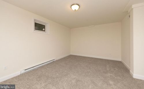 479 Pheasant Dr, Huntingdon Valley PA  19006-3047 exterior