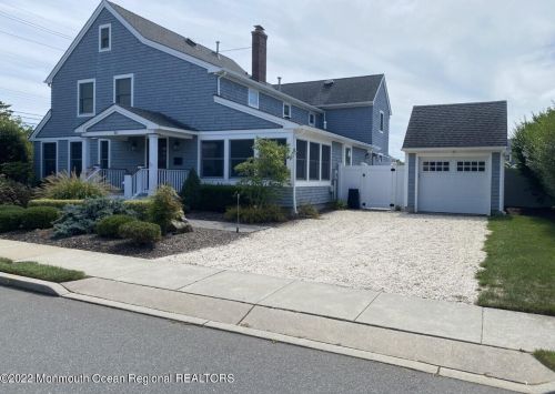 35 Bristol Pl, Point Pleasant Beach, NJ 08742-5302