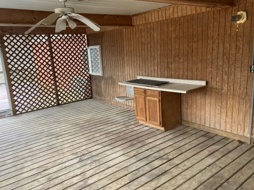 19040 Mckenzie St, Cassopolis MI  49031-9462 exterior