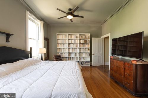 1223 6 St, Philadelphia PA 19120-3101 exterior