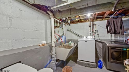 128 Mohawk Dr, Cranford NJ 07016-3364 exterior